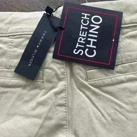 NWT Tommy Hilfiger Boys Stretch Khaki Chino Shorts. Size 5 - Picture 4 of 5
